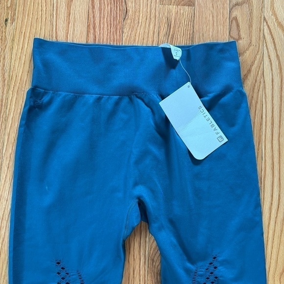 Fabletics Women’s Blue/Green (Teal) Athletic Ishani Tight Legging Sz S (NWD) - Picture 2 of 10